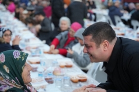 torbali-belediyesinden-cumhuriyet-mahallesinde-dev-iftar.jpg