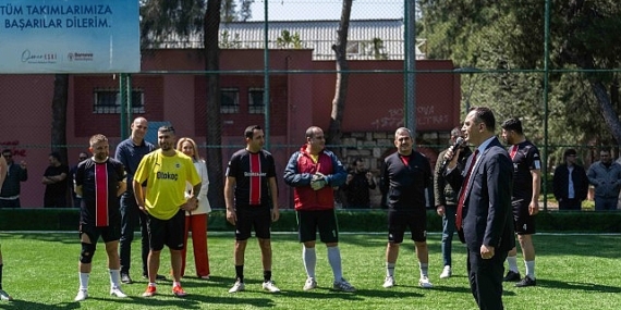 Birimler arası futbol turnuvasında ilk vuruşu Başkan Eşki yaptı