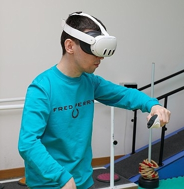 engelsiz-yasam-merkezinde-fizik-tedaviye-sanal-gerceklik-destegi.jpg